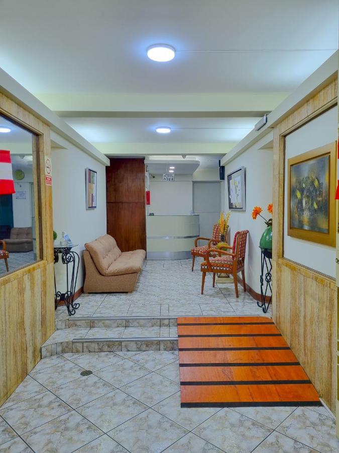 Hostal Solari Trujillo Kültér fotó