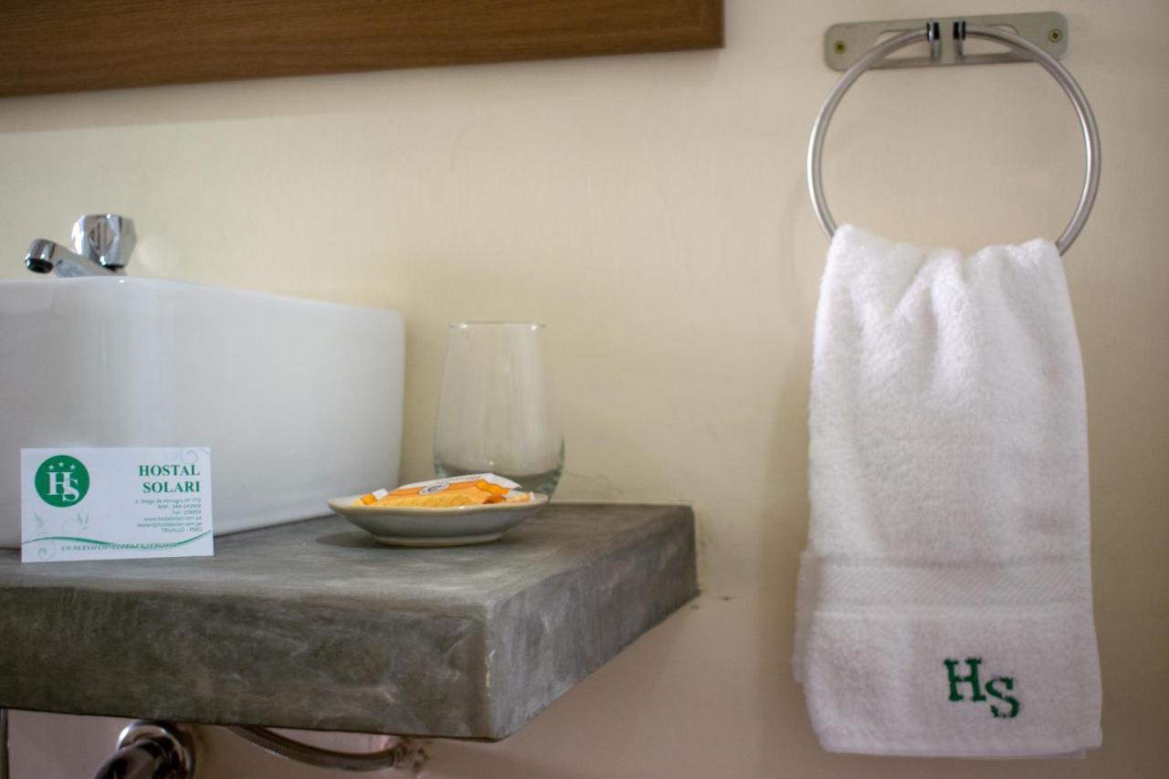 Hostal Solari Trujillo Kültér fotó