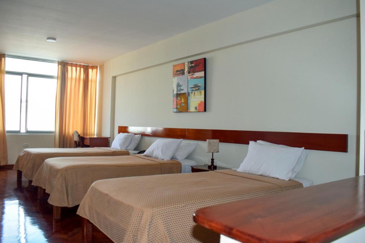 Hostal Solari Trujillo Kültér fotó