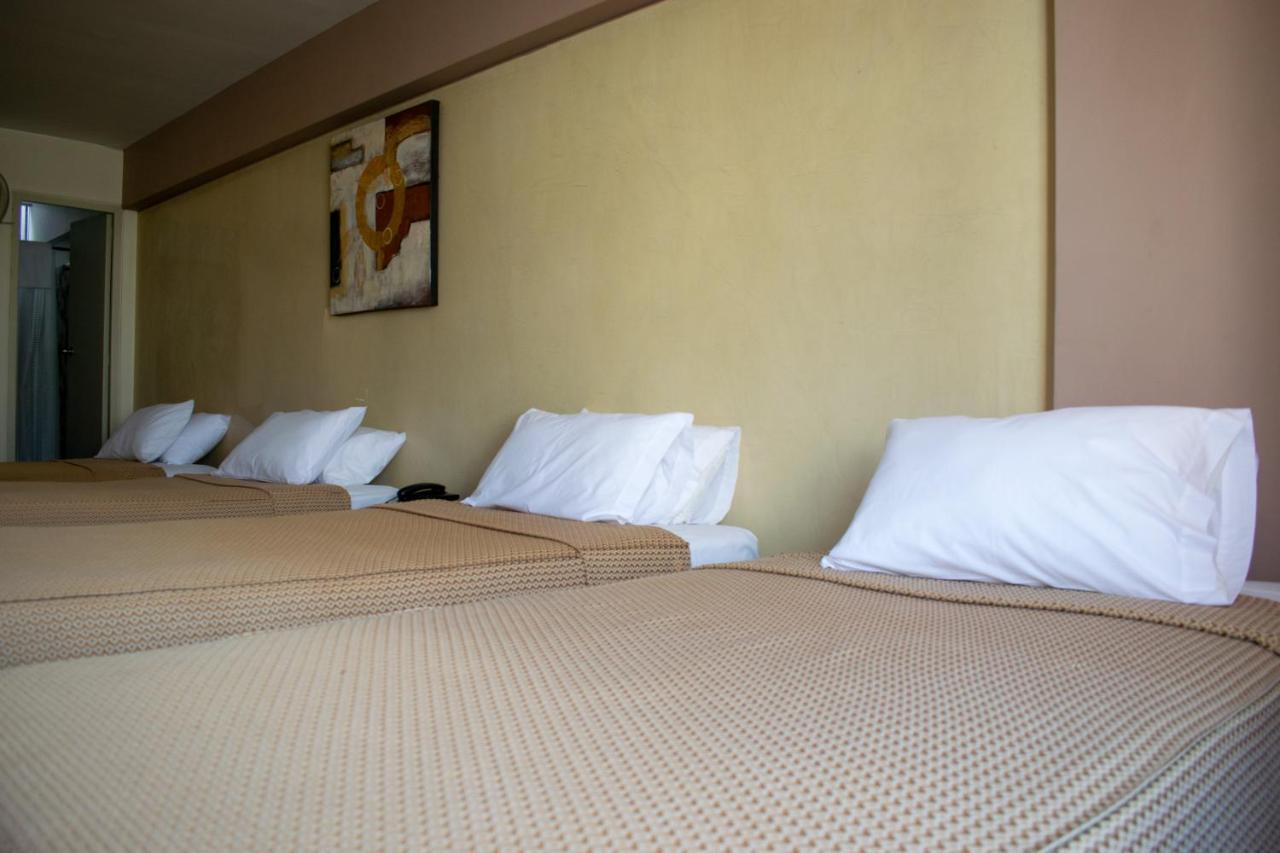 Hostal Solari Trujillo Kültér fotó