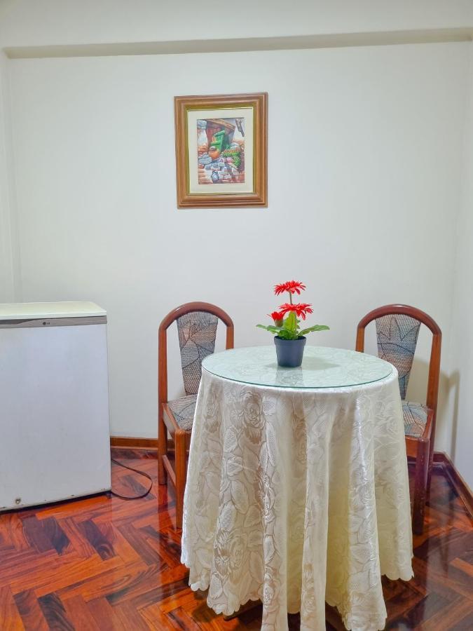 Hostal Solari Trujillo Kültér fotó