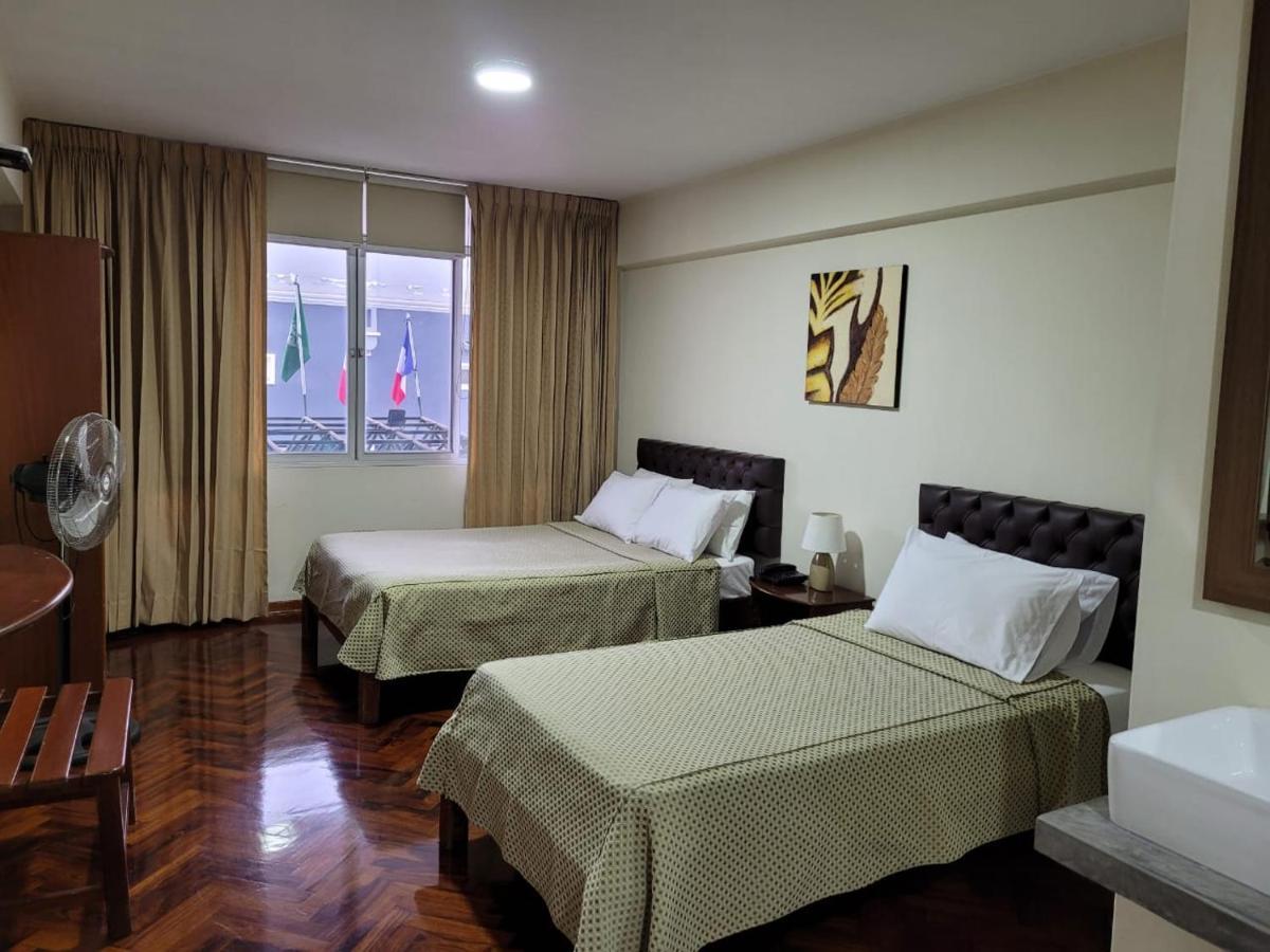Hostal Solari Trujillo Kültér fotó