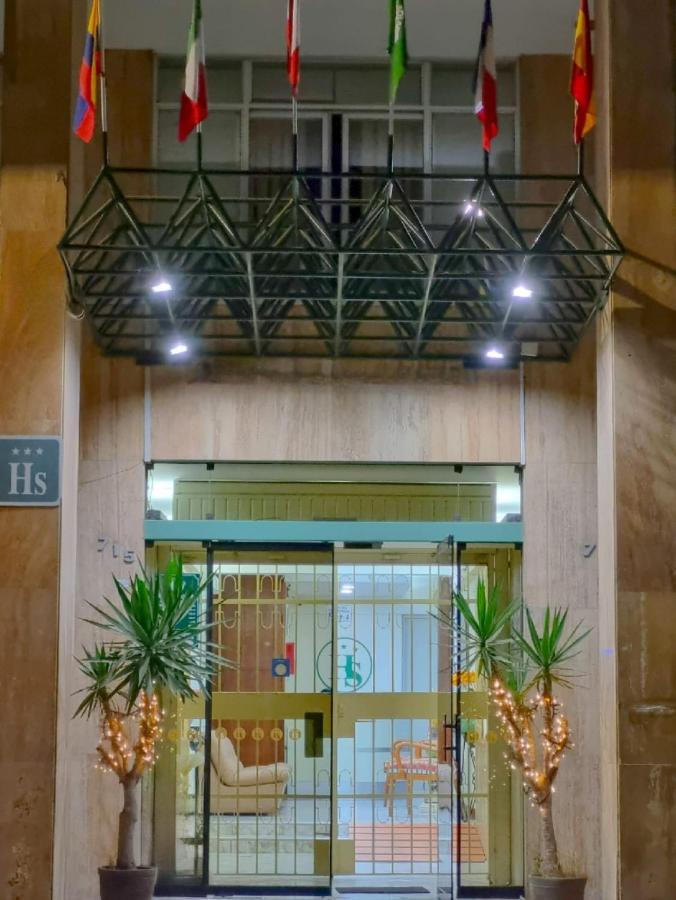 Hostal Solari Trujillo Kültér fotó