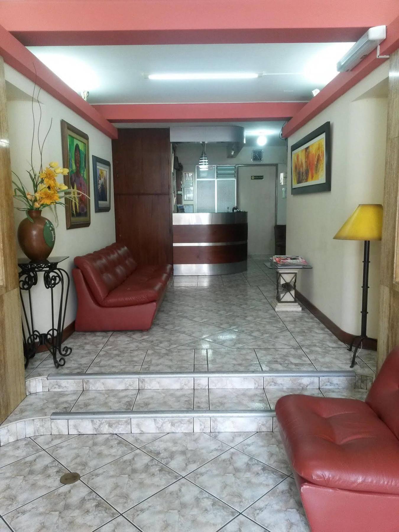 Hostal Solari Trujillo Kültér fotó